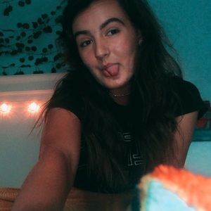 Meet your Posher, Tori